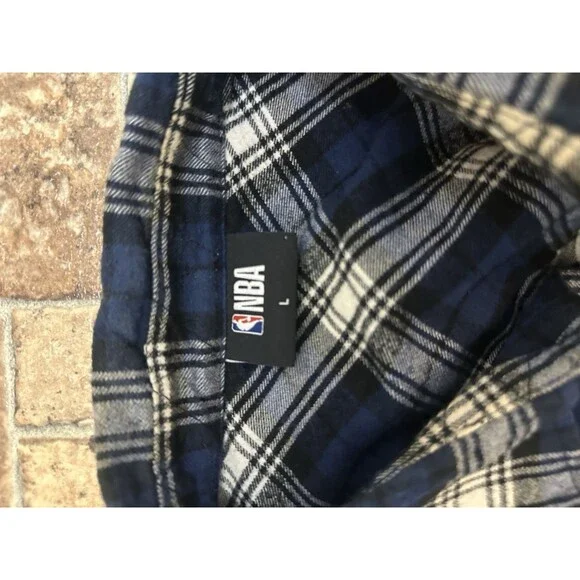 NBA Wolfs Button Down Flannel Shirt - Picture 5 of 5